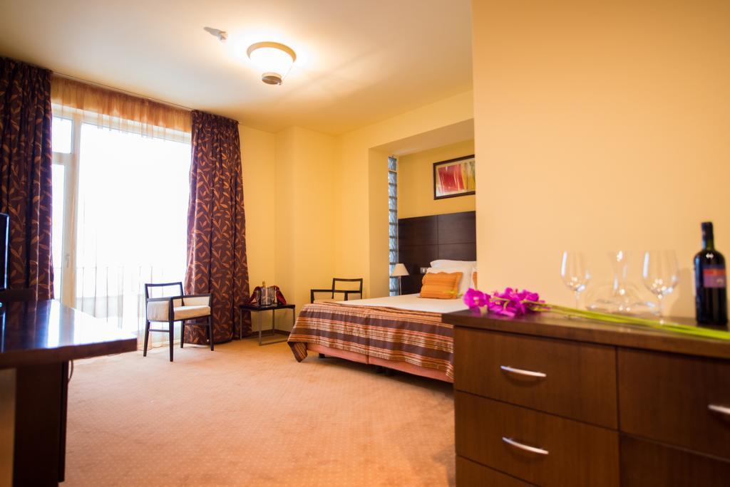 Imago Boutique Hotel Mamaia Buitenkant foto